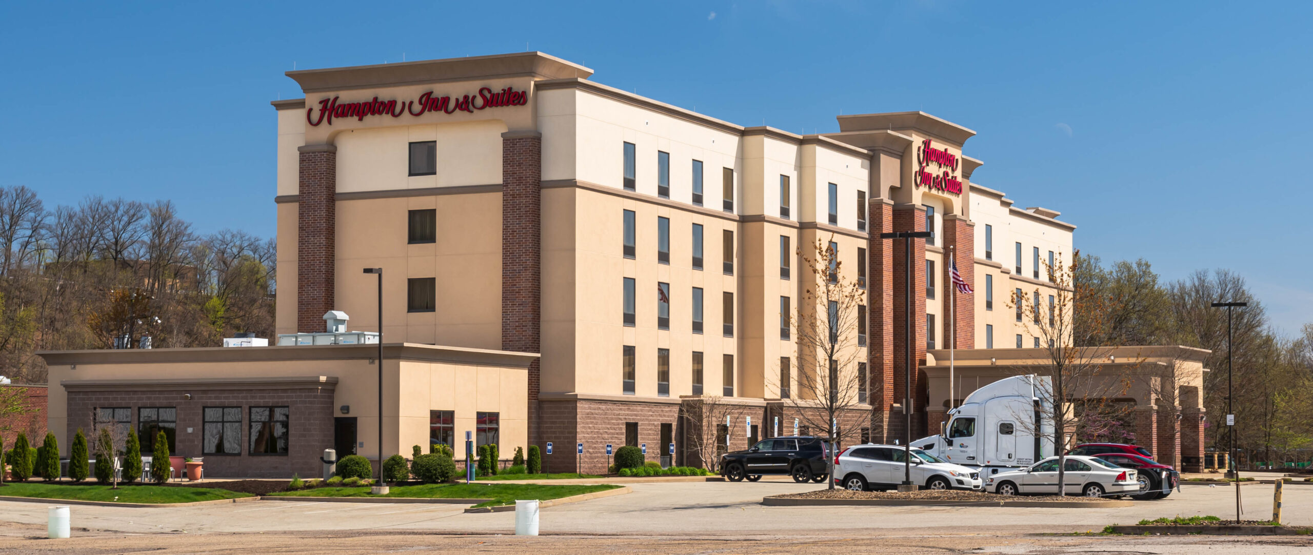 Hampton Inn & Suites